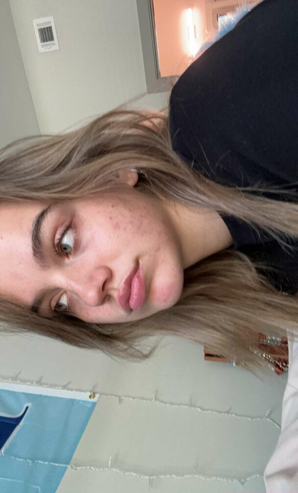 emma-brooks gallery photo #1324