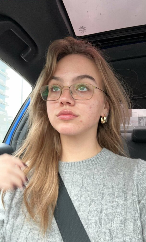 emma-brooks gallery photo #1328