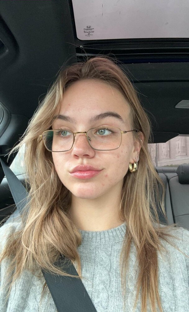 emma-brooks gallery photo #1344