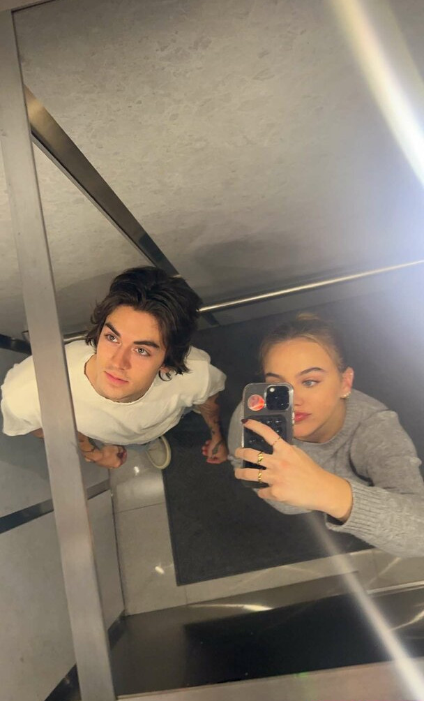 emma-brooks gallery photo #1346