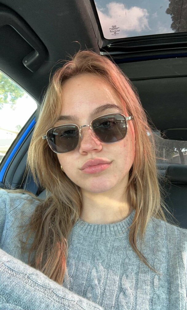 emma-brooks gallery photo #1349