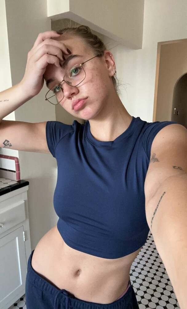 emma-brooks gallery photo #1360