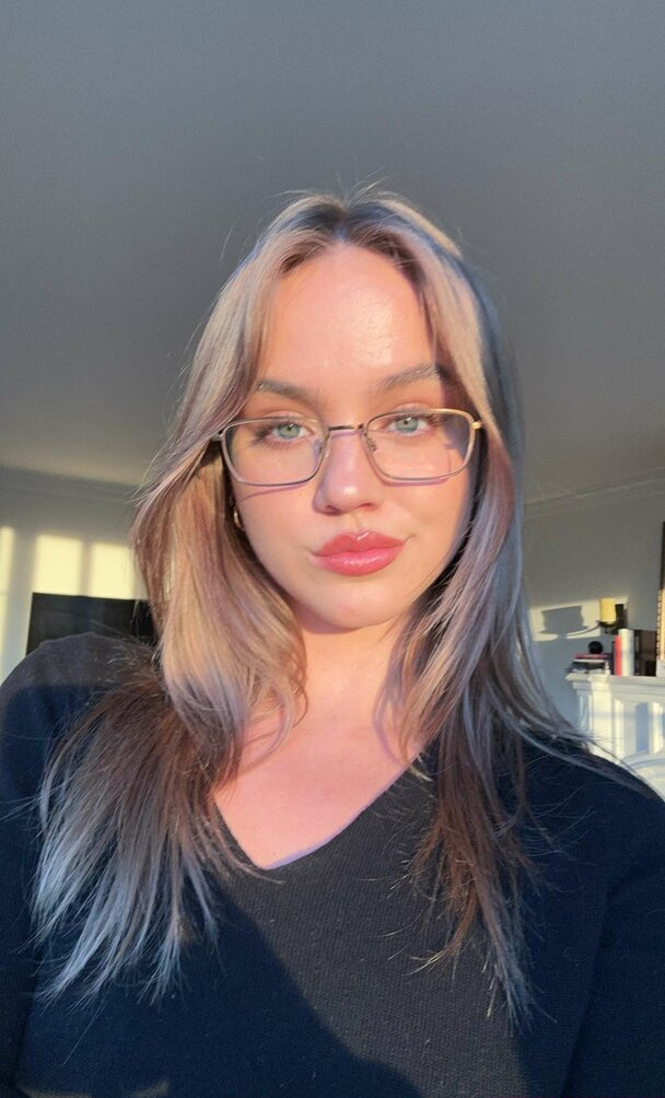 emma-brooks gallery photo #1363