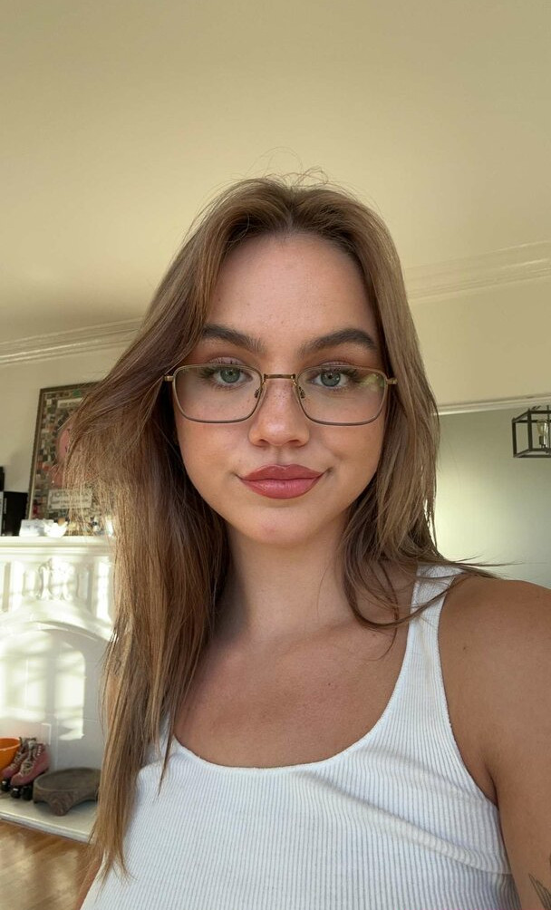 emma-brooks gallery photo #1364