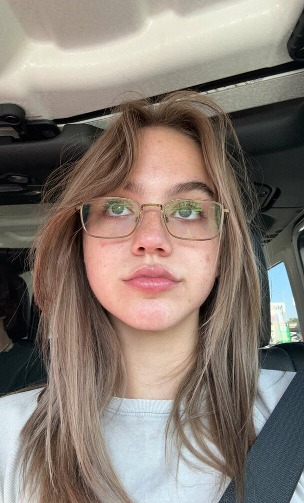 emma-brooks gallery photo #1367