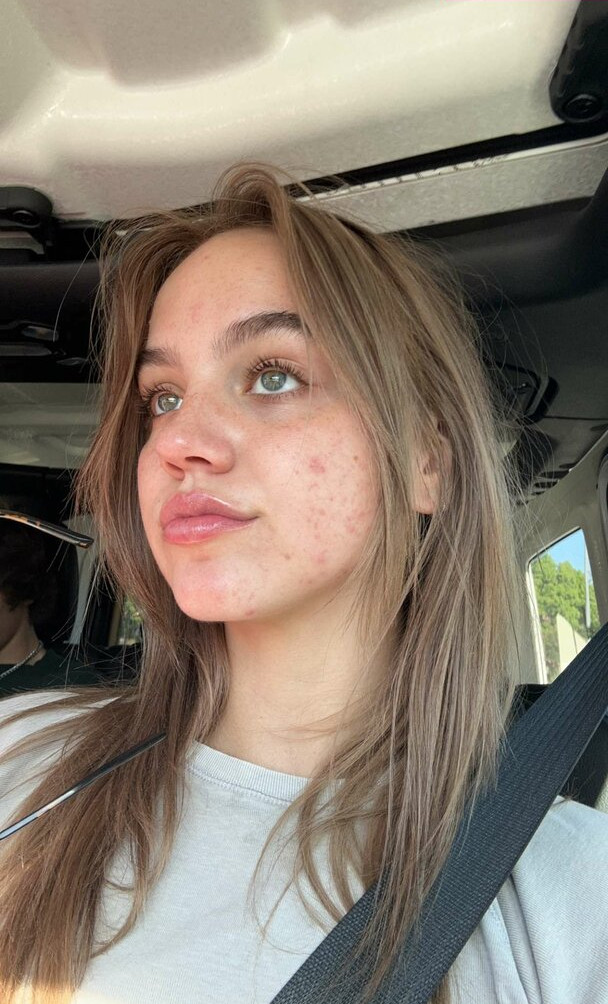 emma-brooks gallery photo #1381