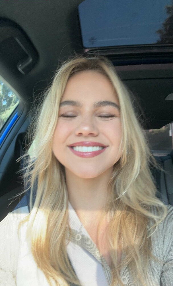 emma-brooks gallery photo #1382