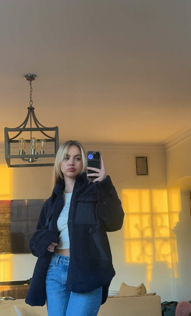 emma-brooks gallery photo #1386