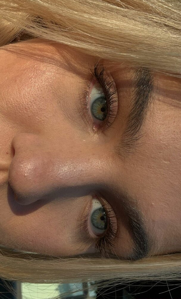 emma-brooks gallery photo #1399