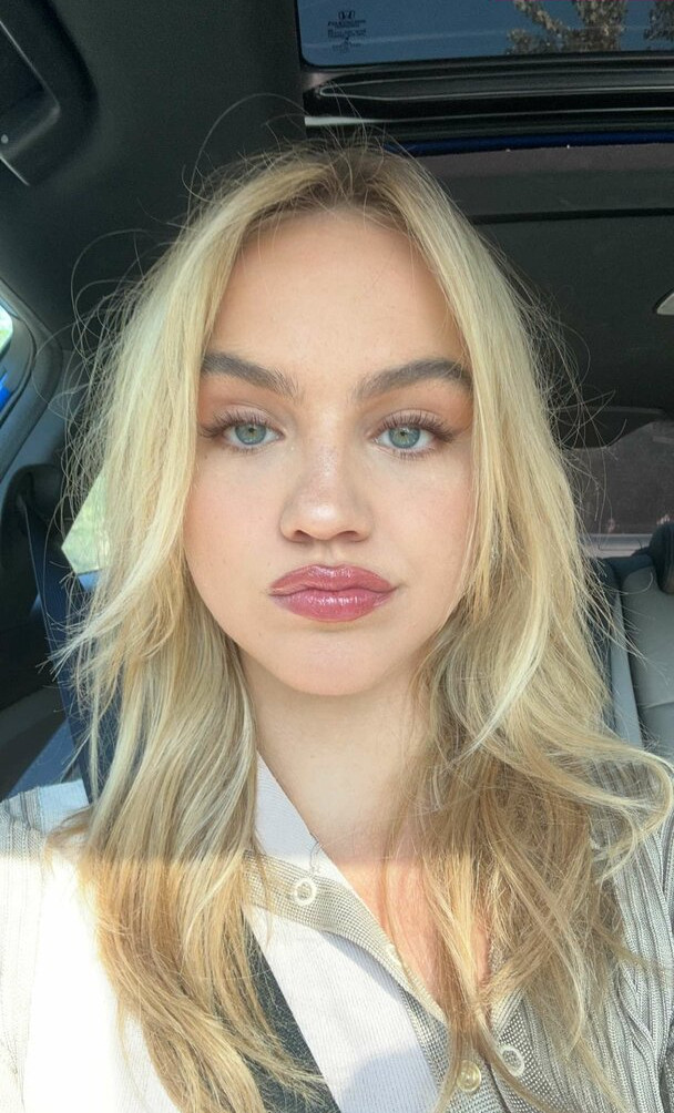 emma-brooks gallery photo #1401