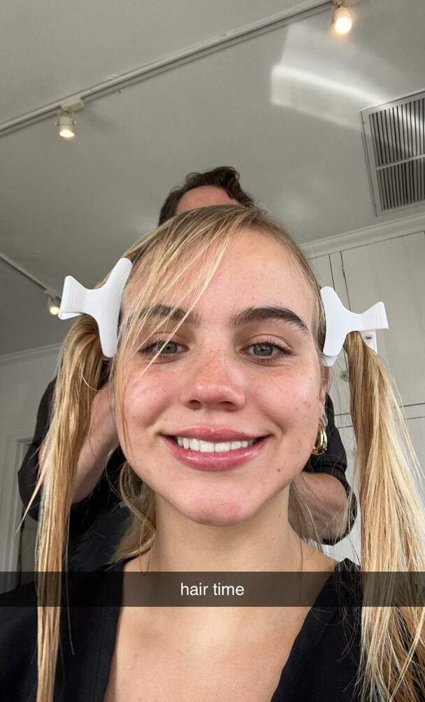 emma-brooks gallery photo #1405