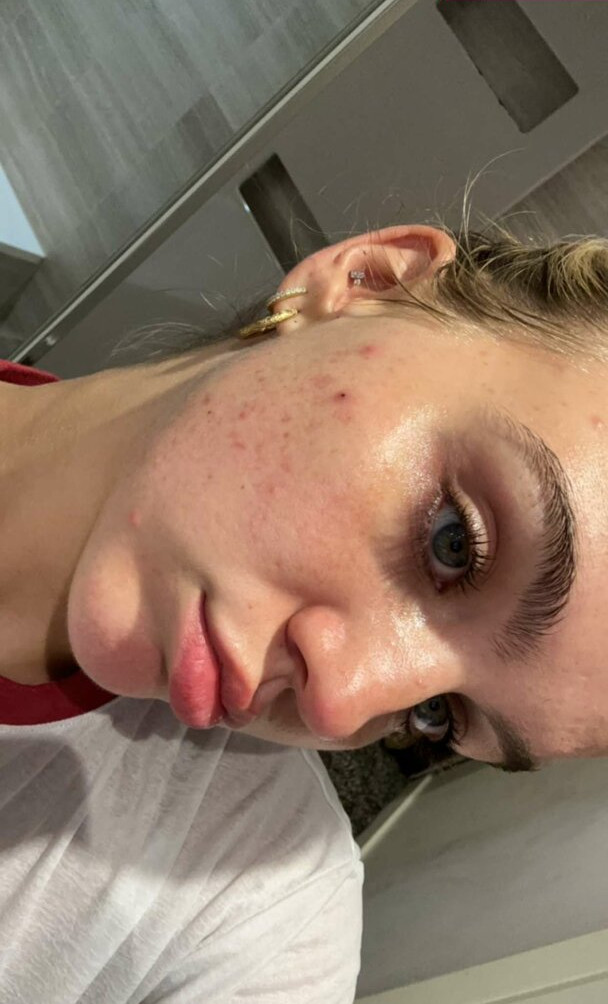 emma-brooks gallery photo #1440