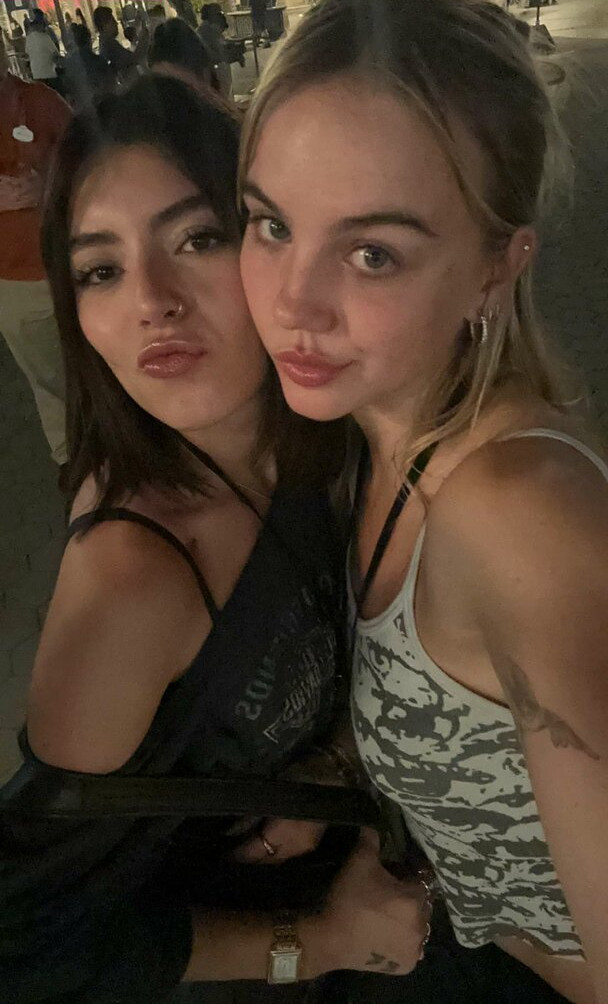 emma-brooks gallery photo #1443