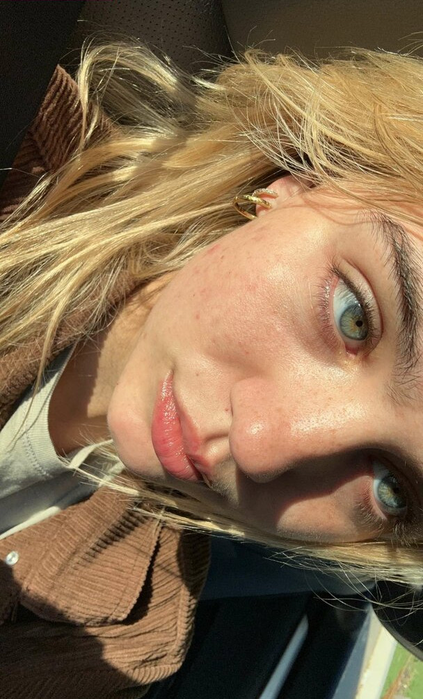 emma-brooks gallery photo #1447