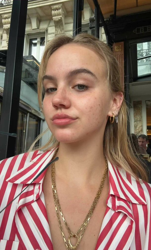 emma-brooks gallery photo #1451