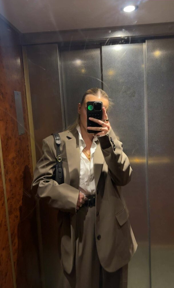 emma-brooks gallery photo #1462