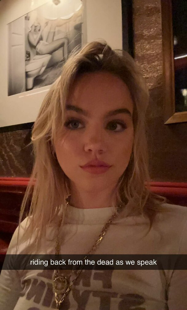 emma-brooks gallery photo #1470