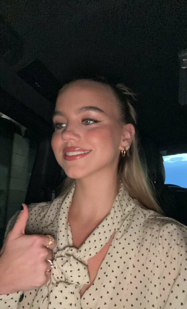 emma-brooks gallery photo #1471