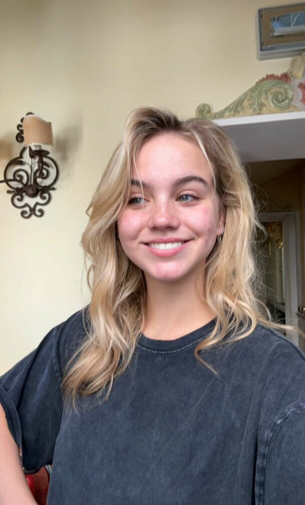 emma-brooks gallery photo #1479