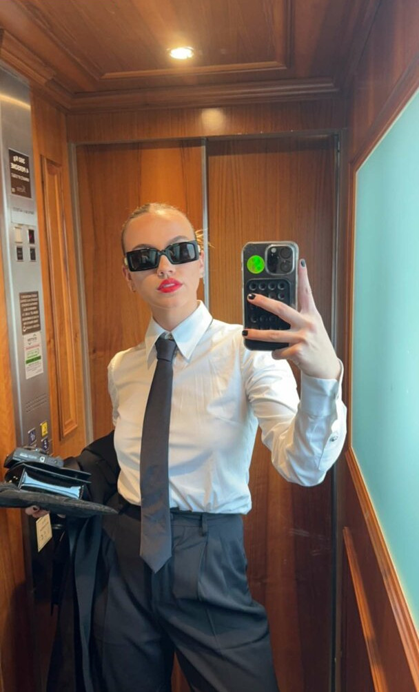 emma-brooks gallery photo #1482