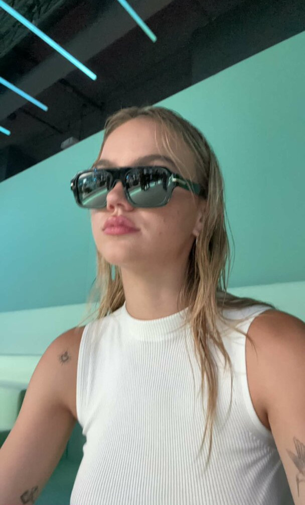 emma-brooks gallery photo #1484