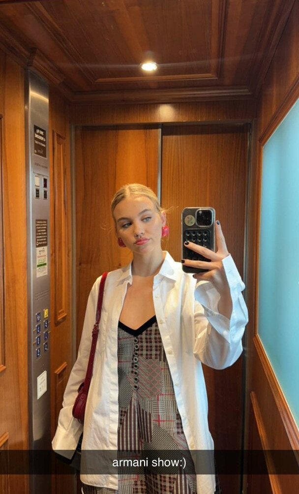 emma-brooks gallery photo #1486