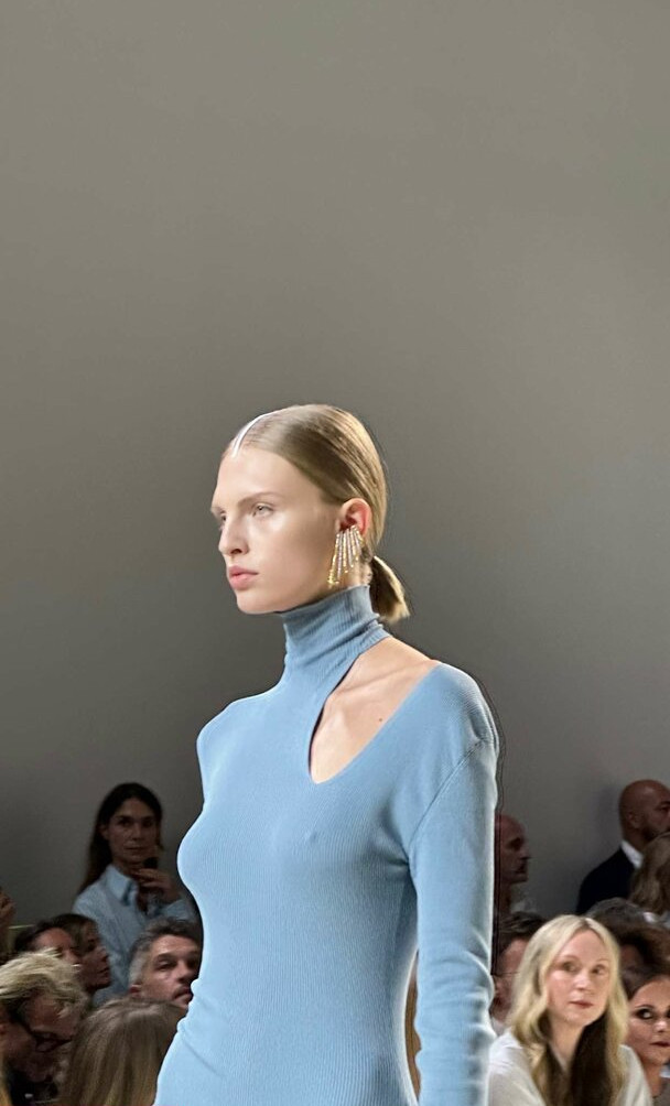 emma-brooks gallery photo #1488