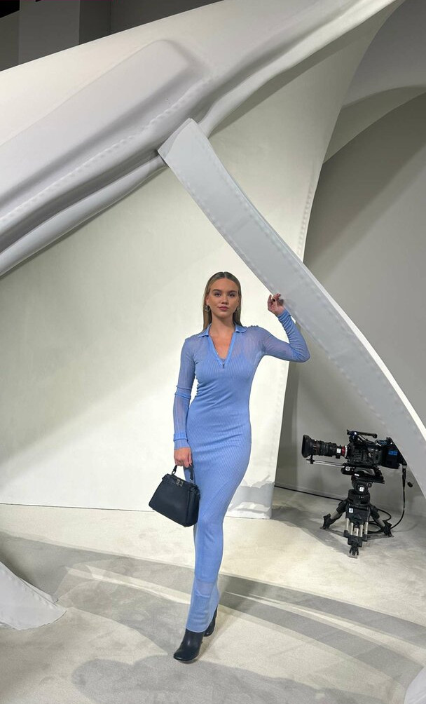 emma-brooks gallery photo #1489