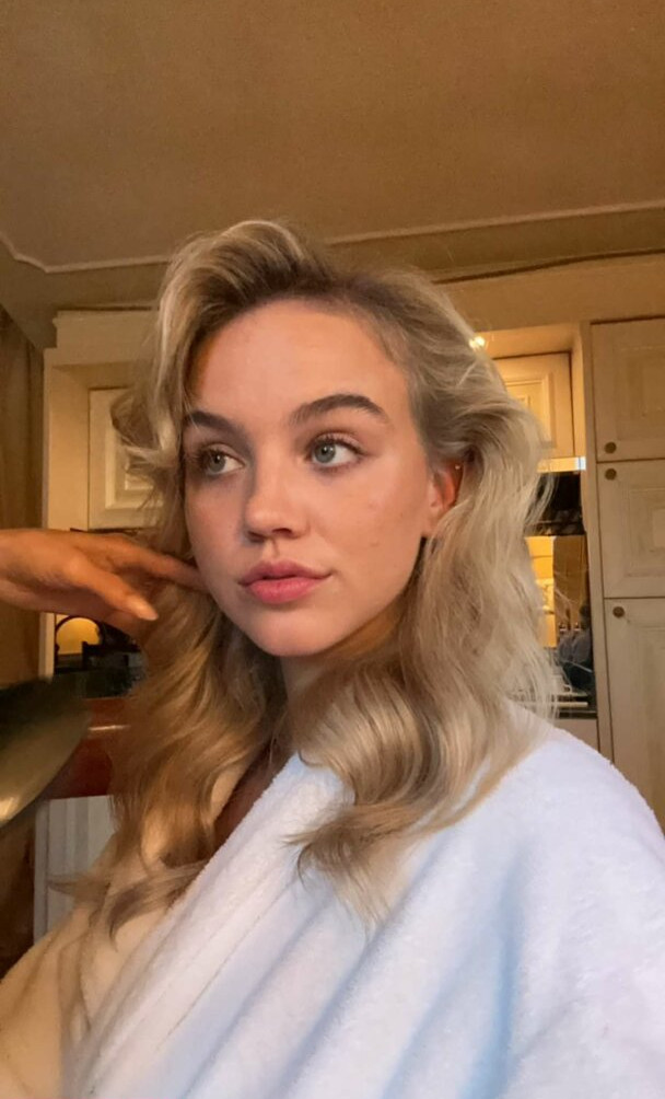 emma-brooks gallery photo #1505