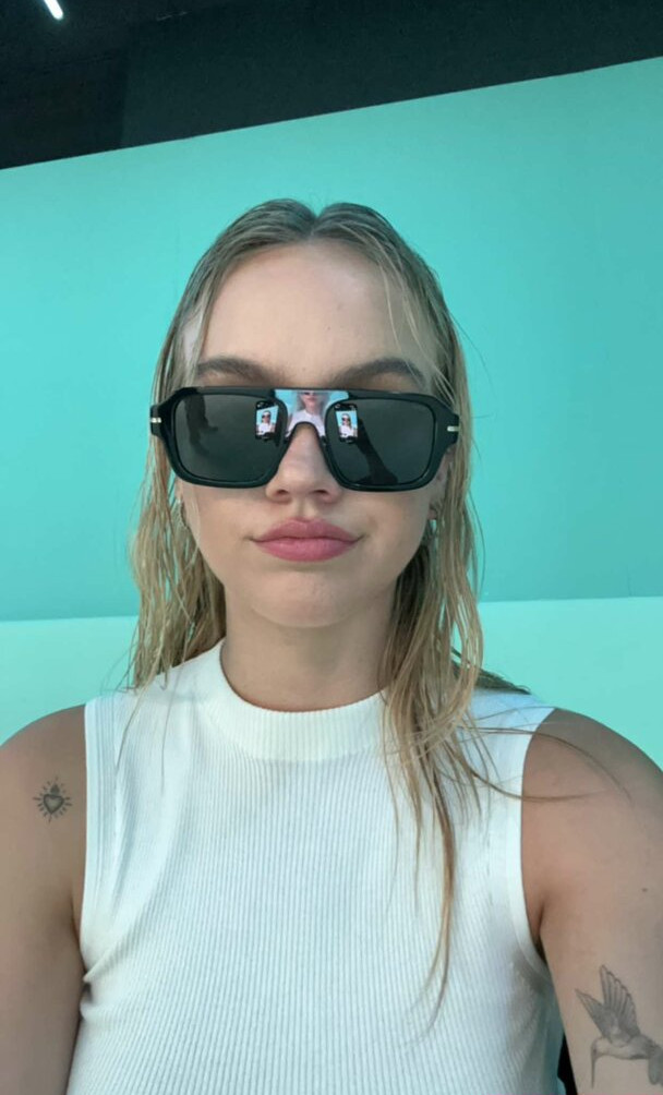 emma-brooks gallery photo #1507