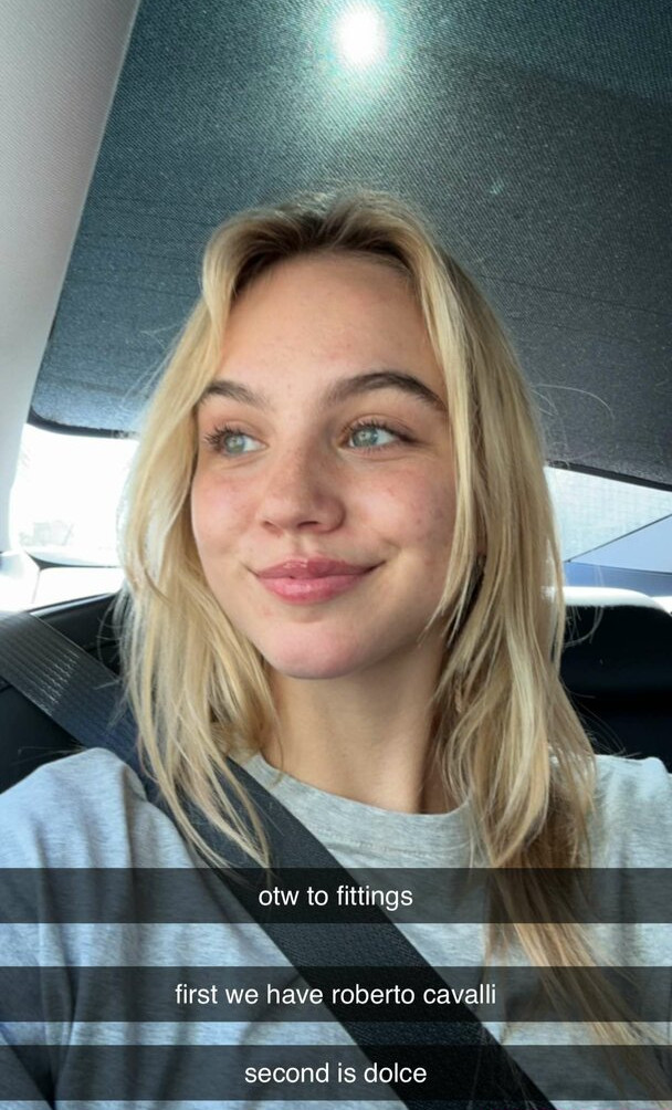 emma-brooks gallery photo #1516