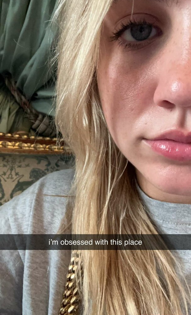 emma-brooks gallery photo #1517