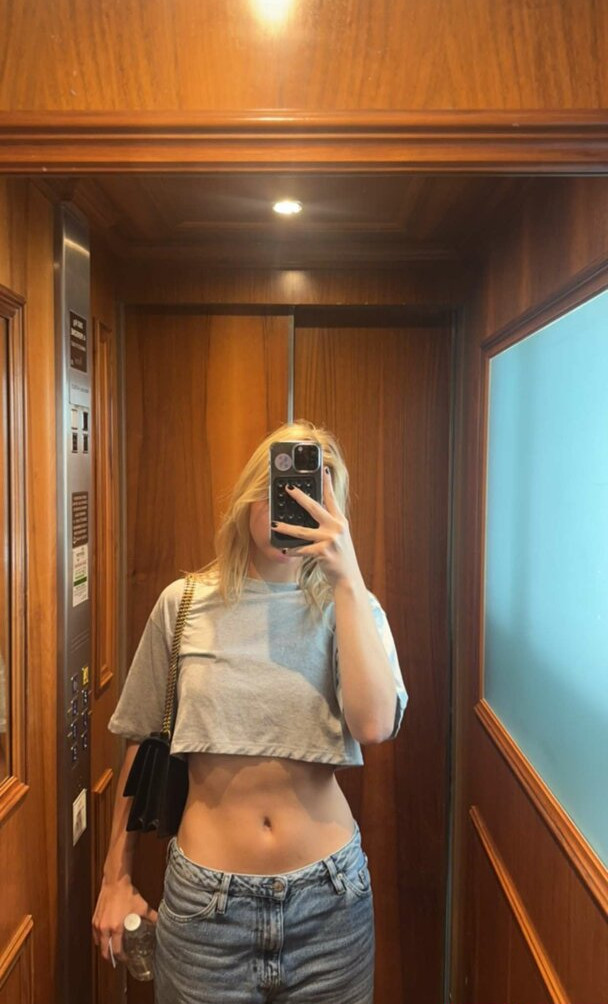 emma-brooks gallery photo #1518