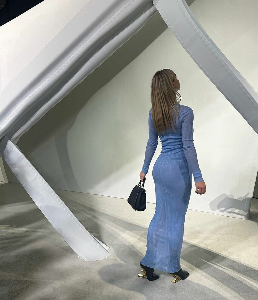 emma-brooks gallery photo #1527