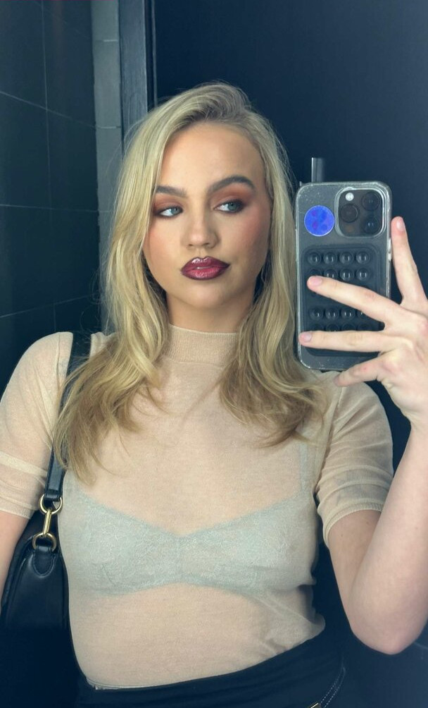 emma-brooks gallery photo #1532