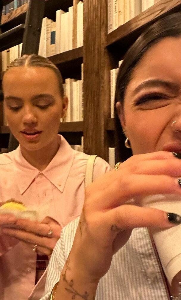 emma-brooks gallery photo #1533