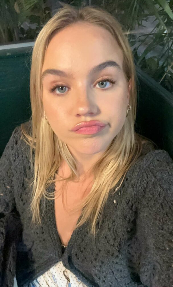 emma-brooks gallery photo #1537