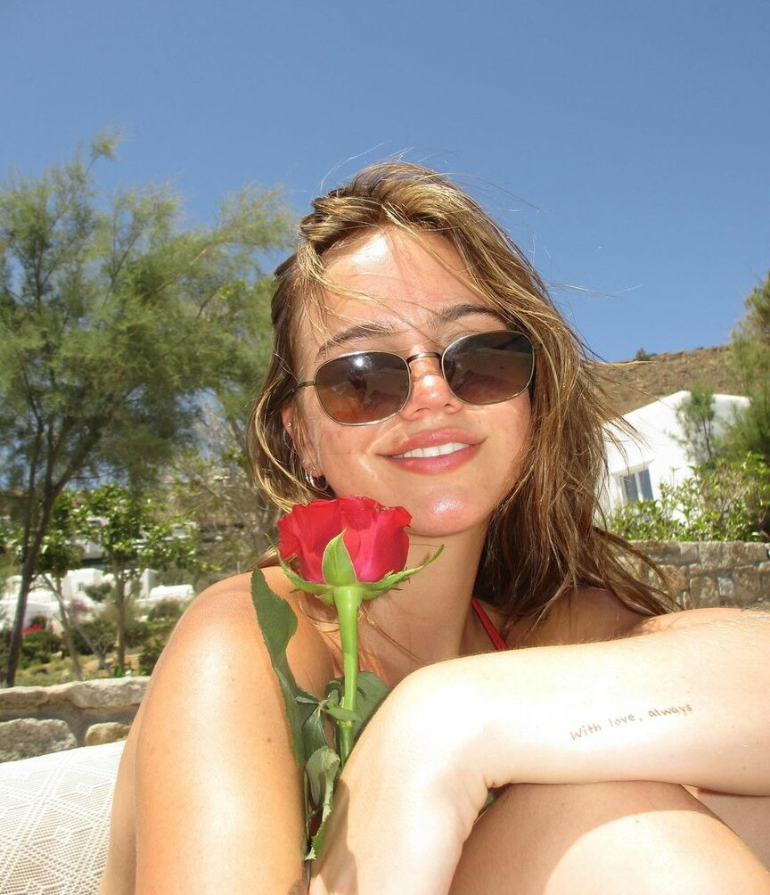 emma-brooks gallery photo #698