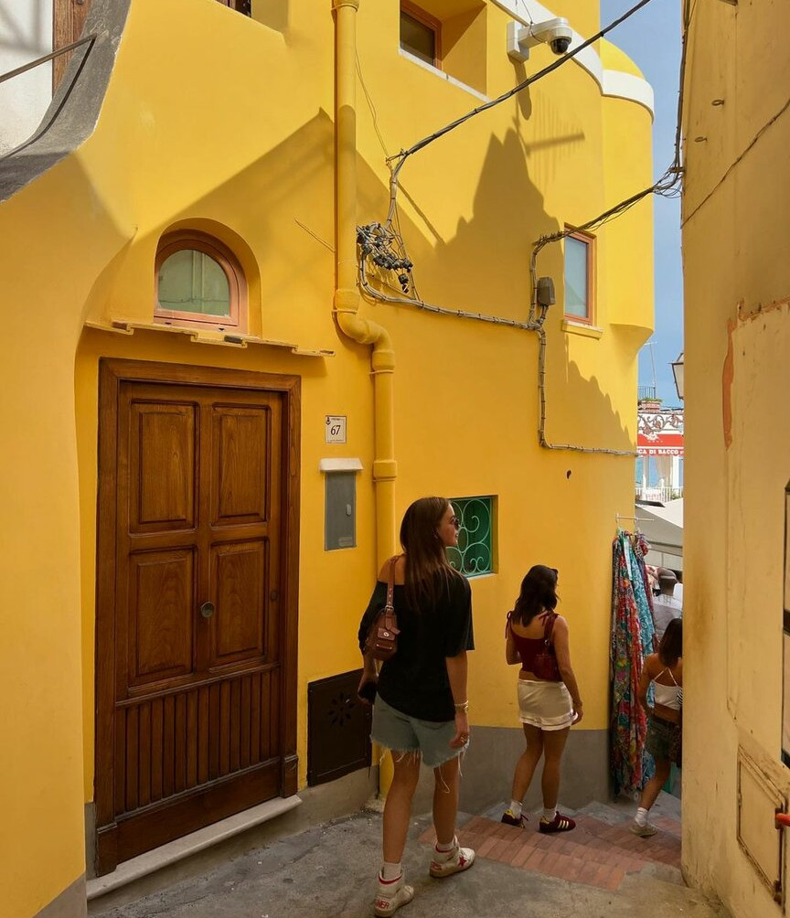 emma-brooks gallery photo #732