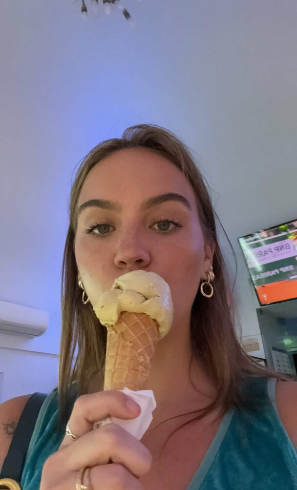 emma-brooks gallery photo #735