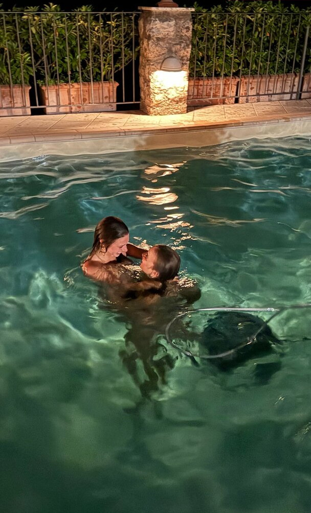 emma-brooks gallery photo #744