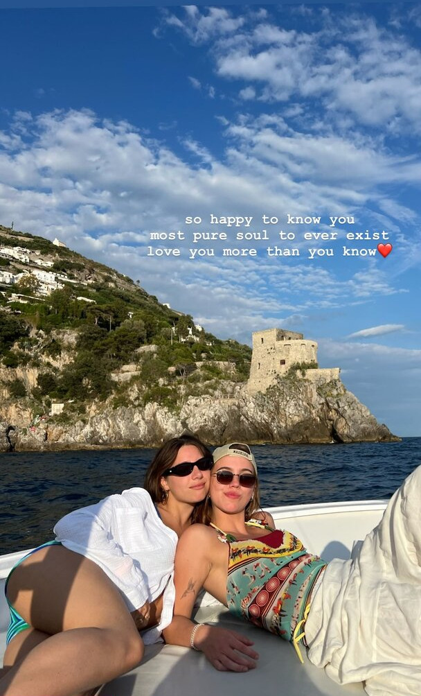 emma-brooks gallery photo #745