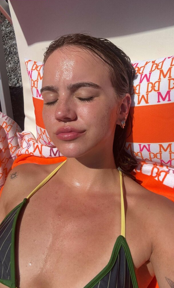 emma-brooks gallery photo #770