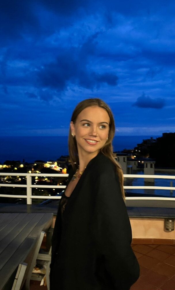 emma-brooks gallery photo #772