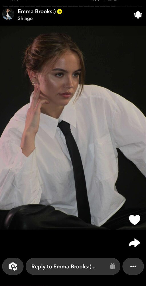 emma-brooks gallery photo #812