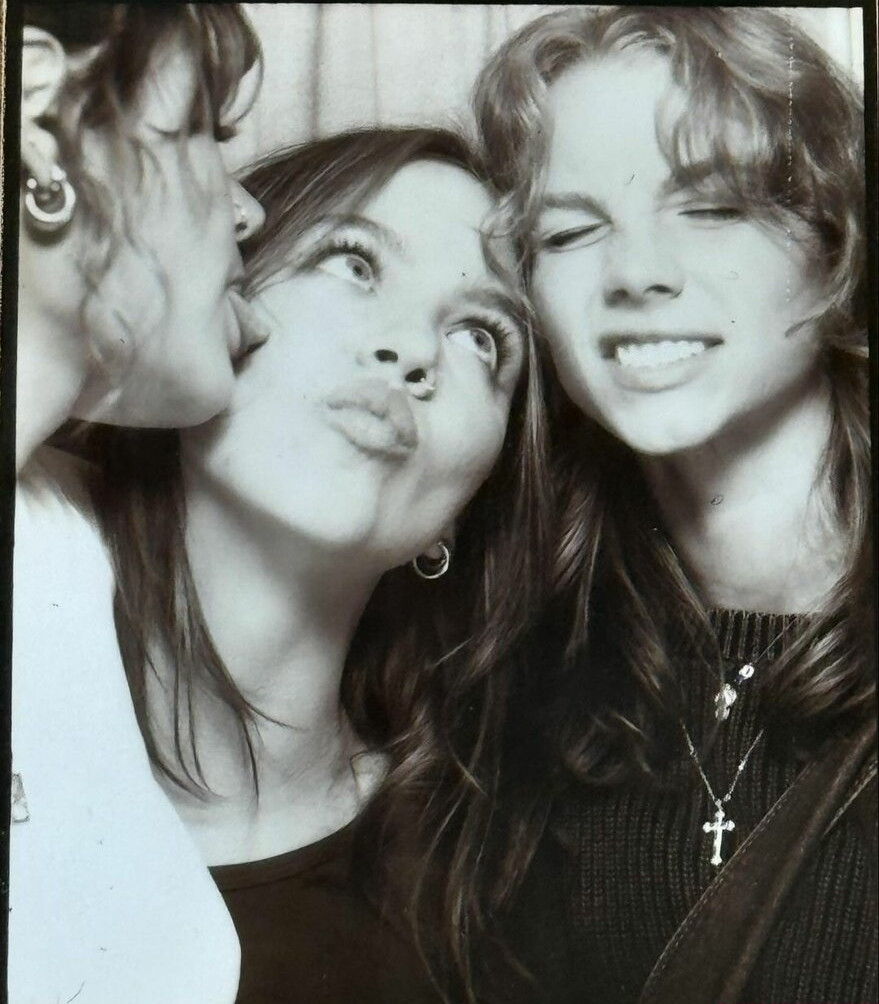 emma-brooks gallery photo #863