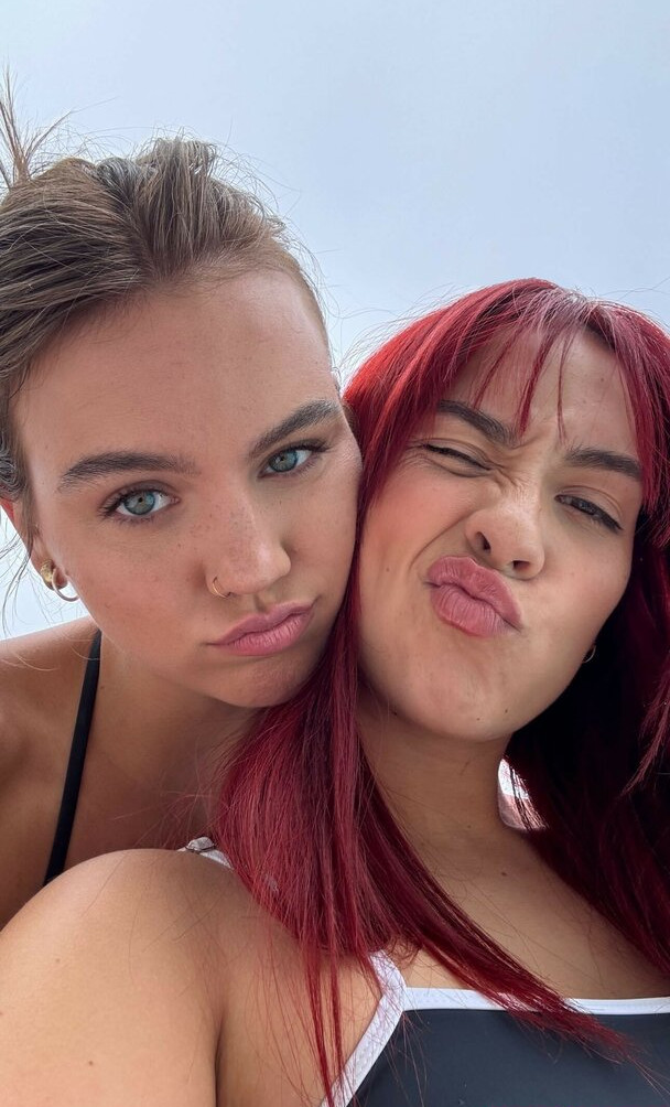 emma-brooks gallery photo #878