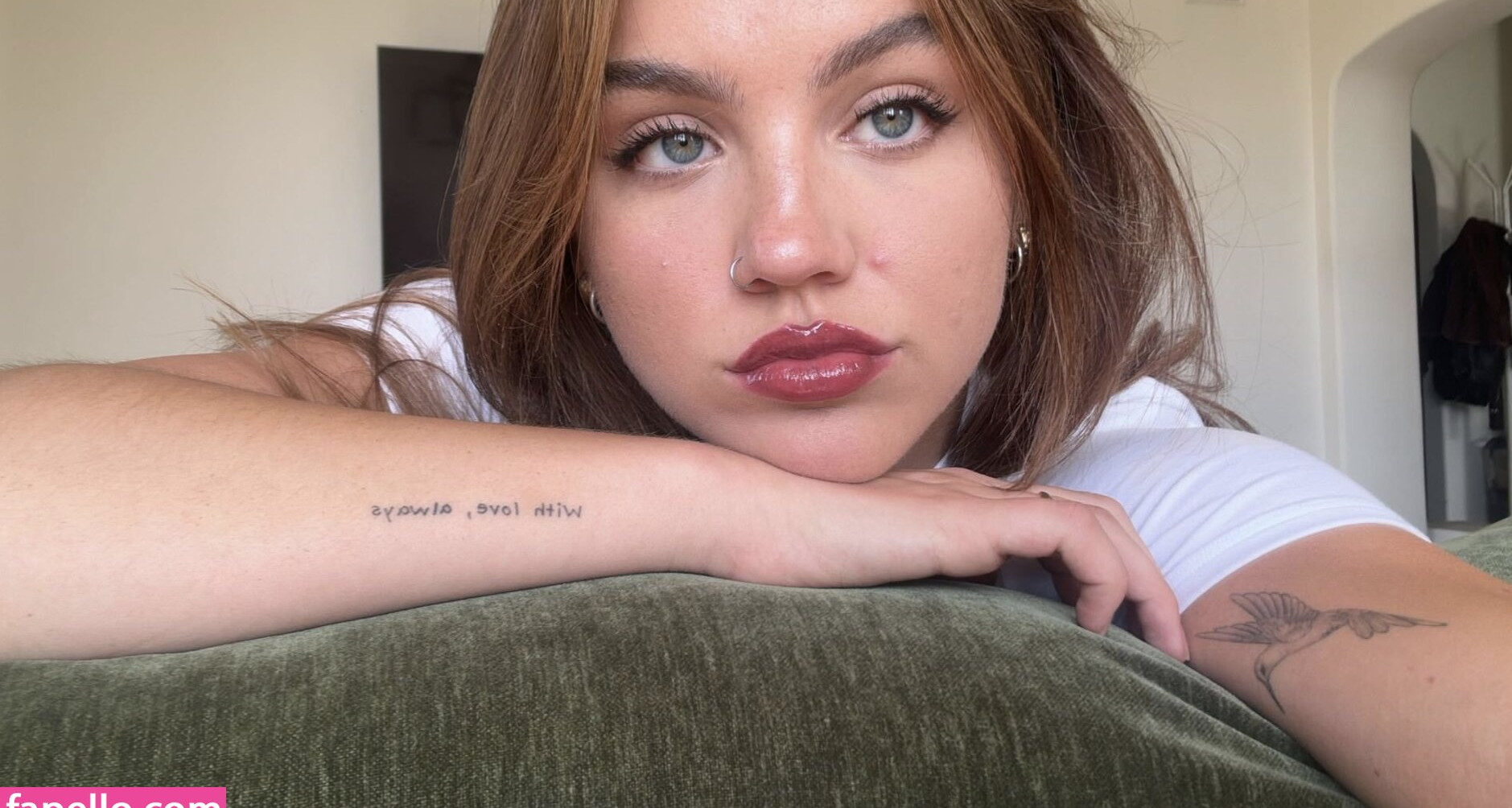 emma-brooks gallery photo #902