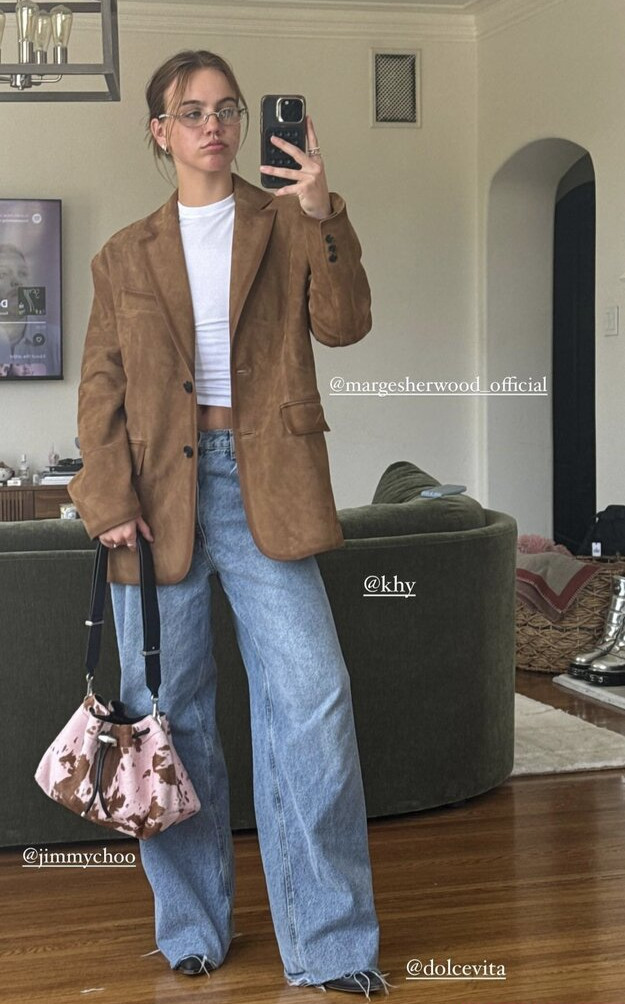 emma-brooks gallery photo #904