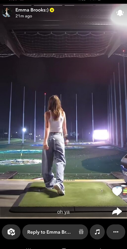 emma-brooks gallery photo #905